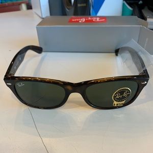 Raybans - wayfarer sunglasses